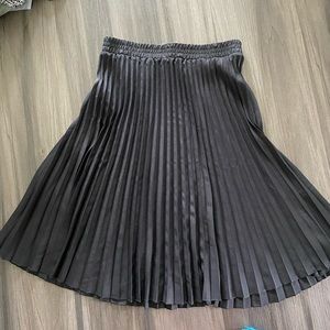 Pleated skirt